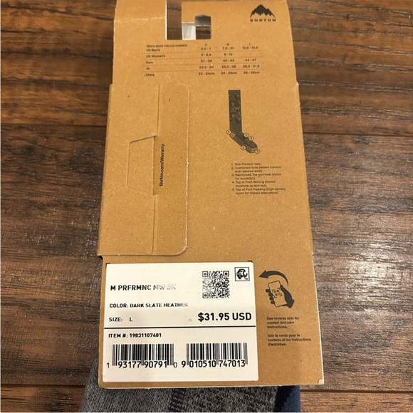 NWT BURTON Men’s Merino Wool Performance Midweight Socks Large 2 pair Italy - Picture 3 of 6